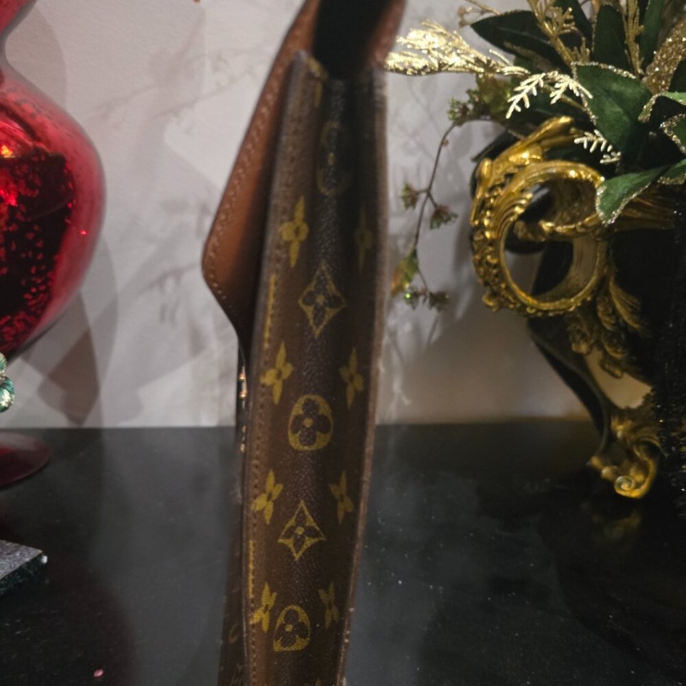 Vvguc Authentic Lv Monogram Document Bag - image 4